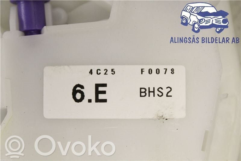 Mazda 3 III Priekšpusē slēdzene 