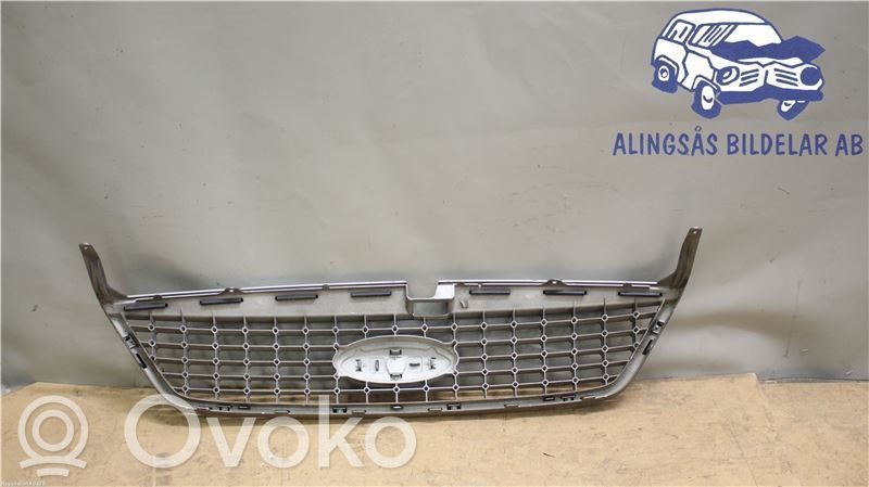 Ford Mondeo MK IV Front bumper lower grill 
