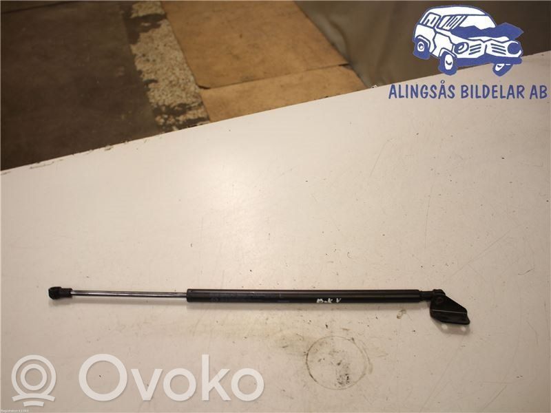 Mazda CX-3 Tailgate strut 