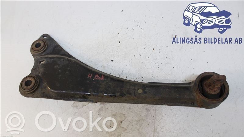Toyota Avensis T270 Braț control spate 