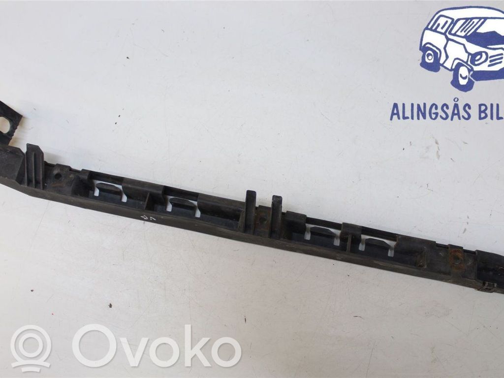 BMW 7 E65 E66 Galinis laikiklis bamperio 