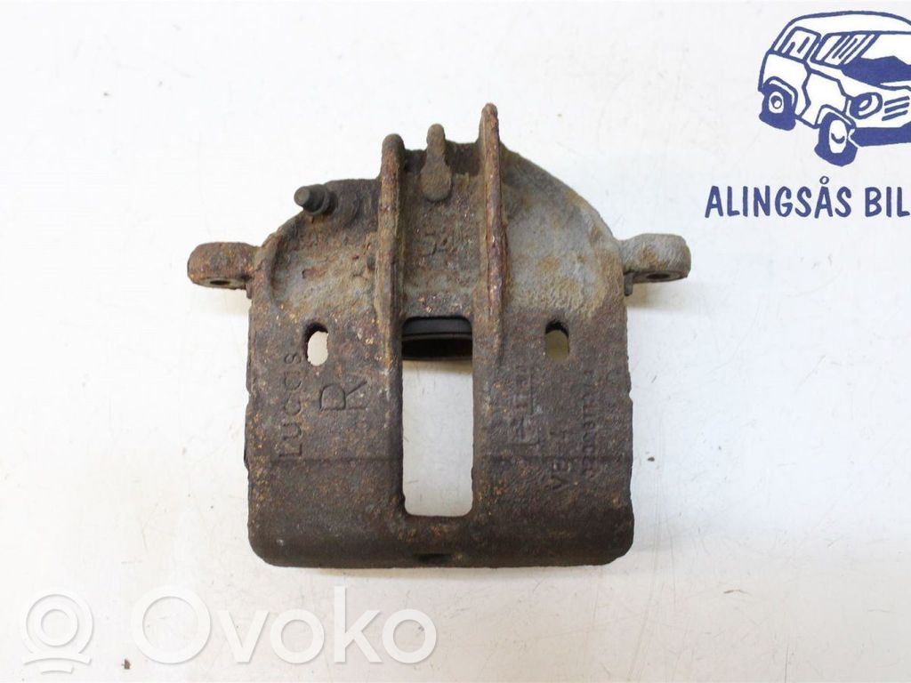 Mitsubishi Carisma Etujarrusatula 