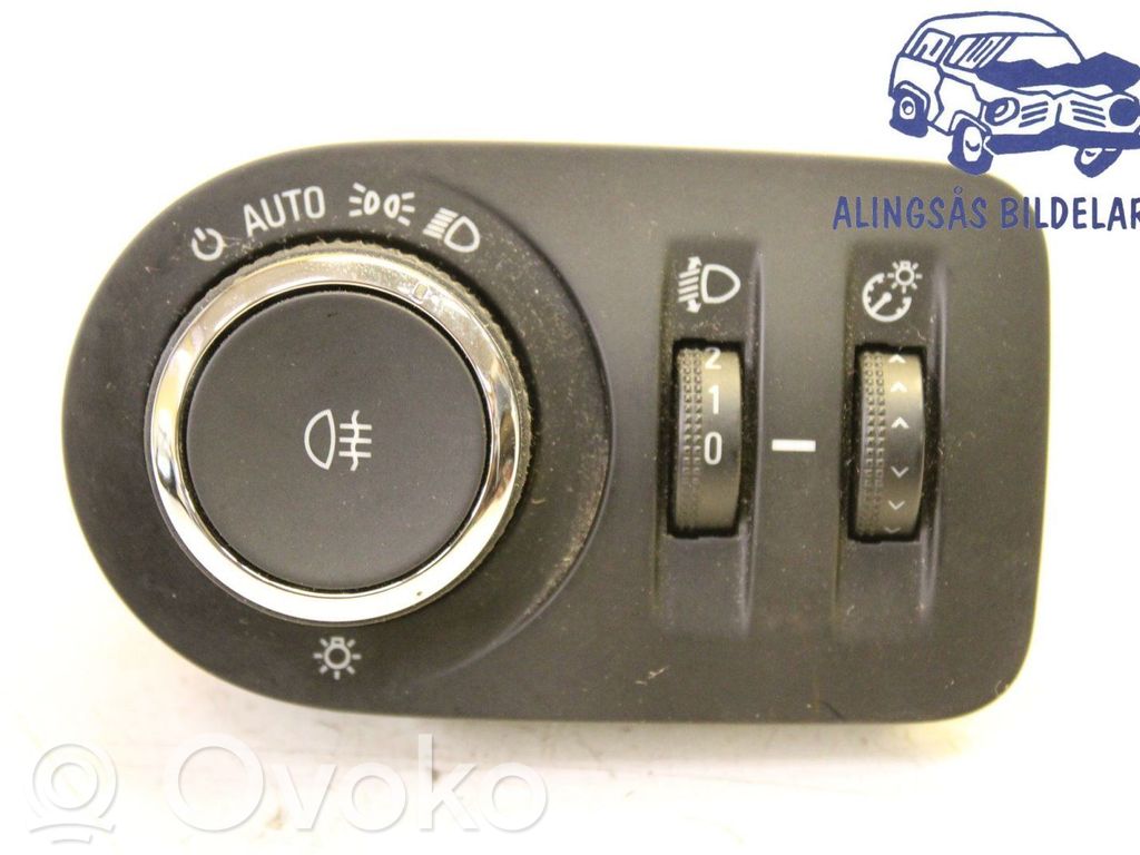 Light switch   13286922,13286922