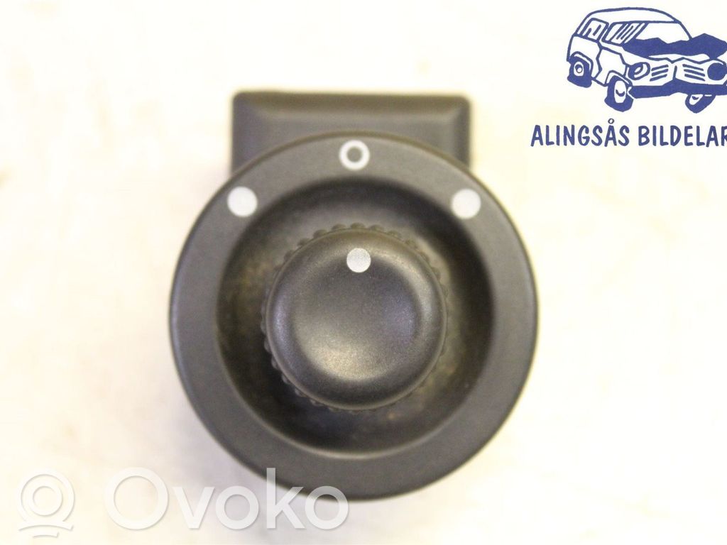 Opel Vivaro Wing mirror switch 