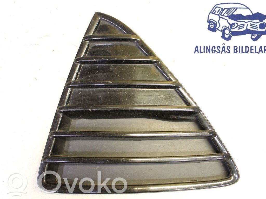 Ford Focus Front bumper upper radiator grill 
