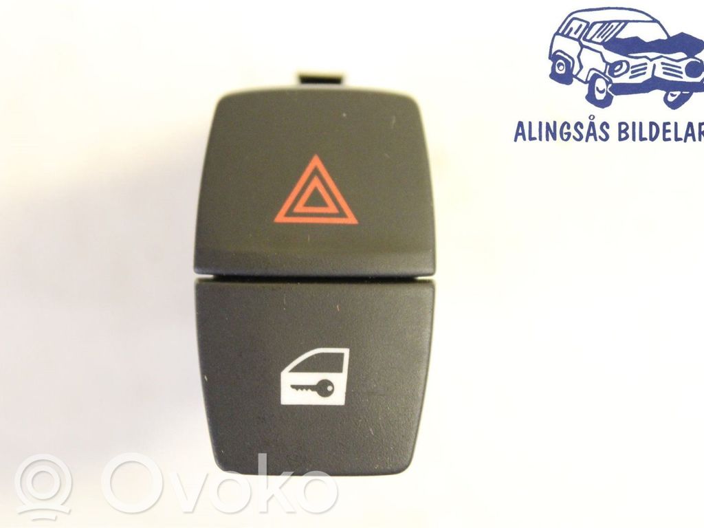 BMW 2 F22 F23 Przycisk świateł awaryjnych 