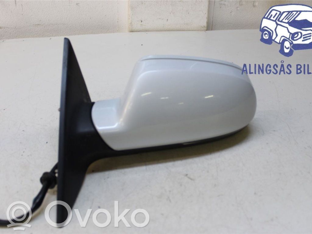 Elektryczne lusterko boczne drzwi przednich   8T1857409AG