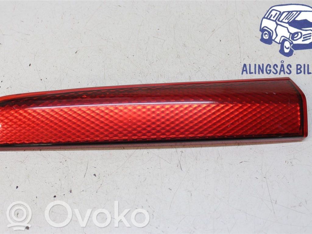 Nissan Note (E11) Aizmugurējais lukturis virsbūvē 