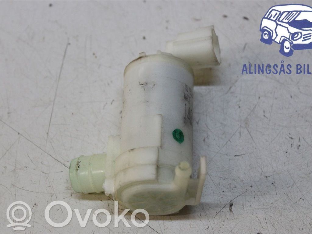 Nissan NV200 Windscreen/windshield washer pump 