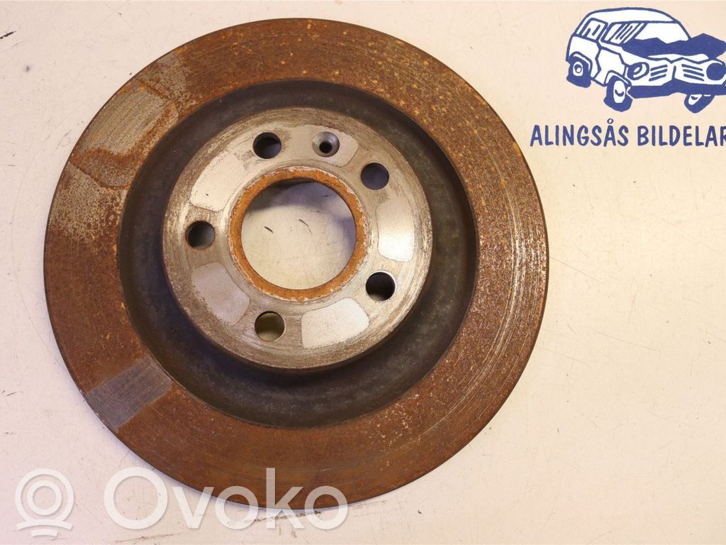 Volvo XC40 Takajarrulevy 
