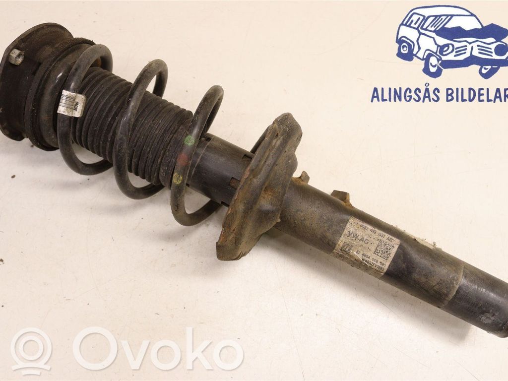 Volkswagen PASSAT B8 Amortyzator osi przedniej ze sprężyną 