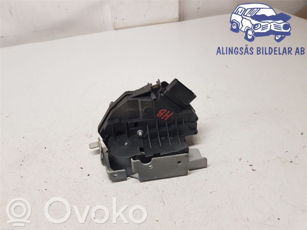 Ford Transit Custom Takaoven lukko 
