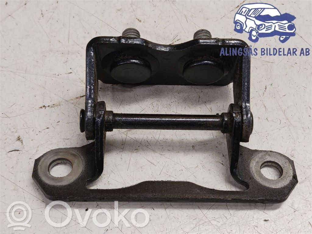 Subaru Forester SJ Tailgate/trunk/boot hinge 