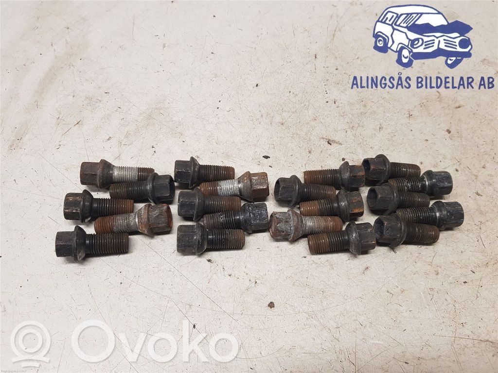 Mercedes-Benz A W176 Nakrętki i śruby 