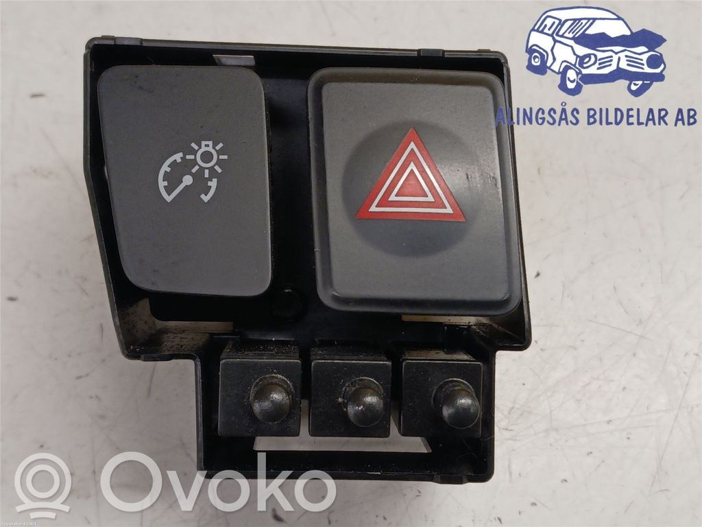Toyota Prius+ (ZVW40) Przycisk świateł awaryjnych 