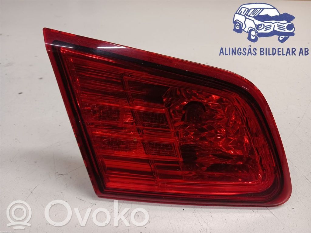 Tailgate rear/tail lights