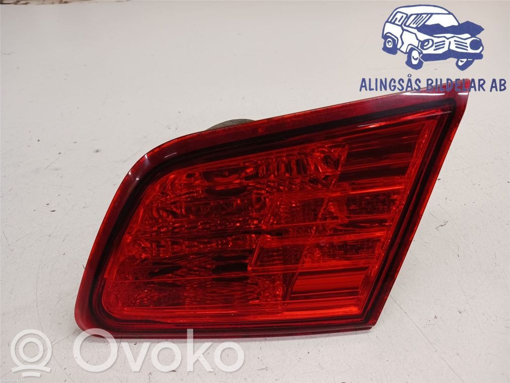 Tailgate rear/tail lights