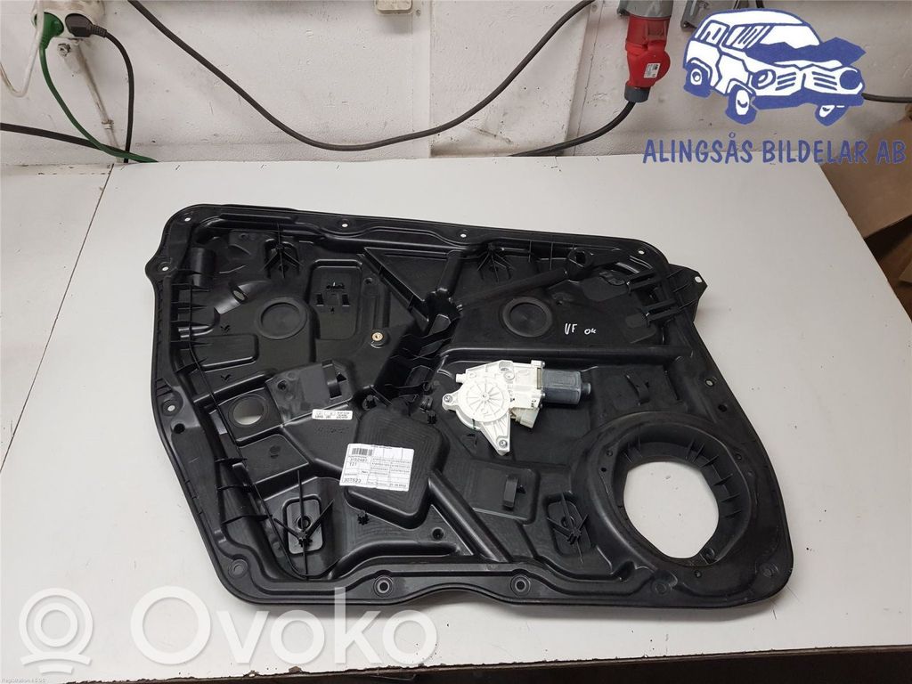 Mercedes-Benz ML W166 Macara ușă față cu motor 