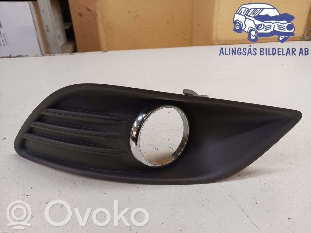 Ford Focus Etusumuvalon ritilä 
