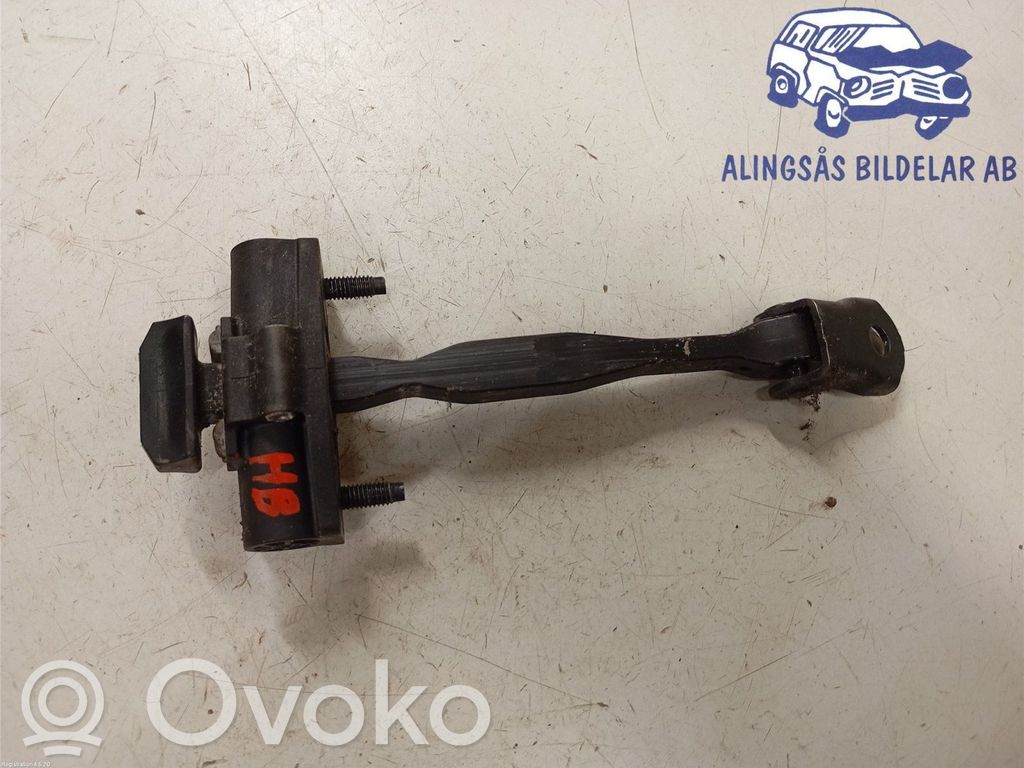 Opel Astra K Takaoven pidätin 