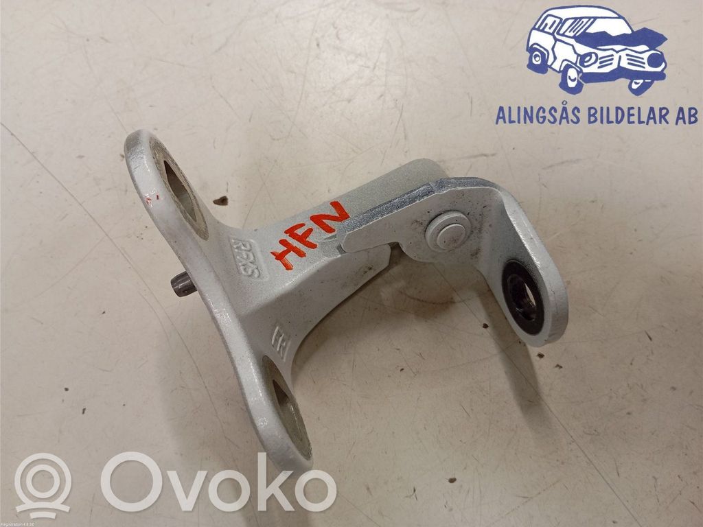 Tesla Model Y Front door lower hinge 