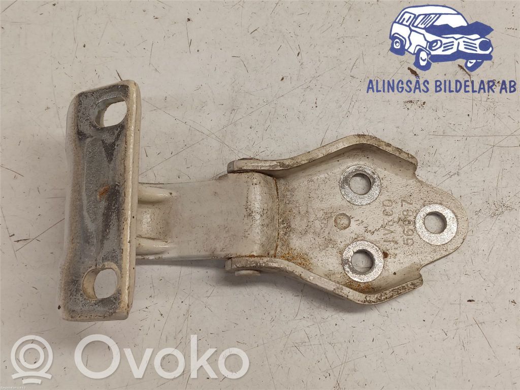 Iveco Daily 6th gen Front door lower hinge 