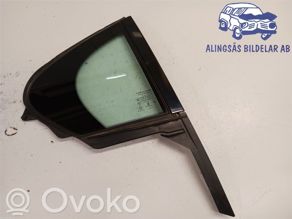 Jaguar XE Ventanilla de ventilación de la puerta trasera 