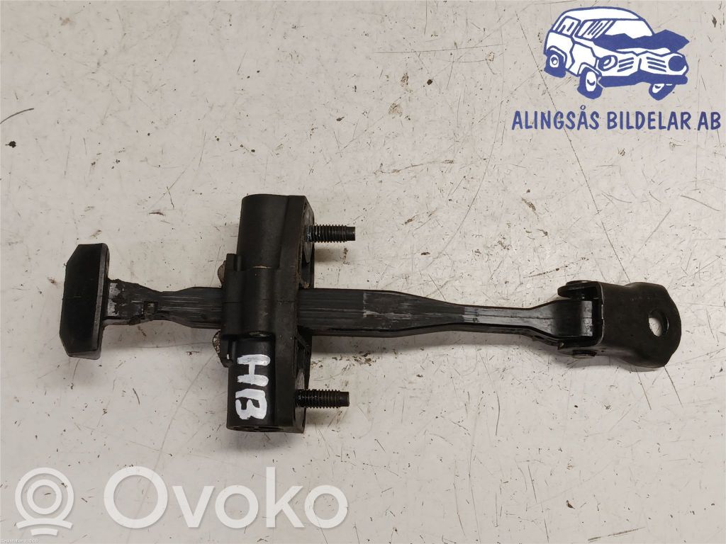 Opel Astra K Takaoven pidätin 