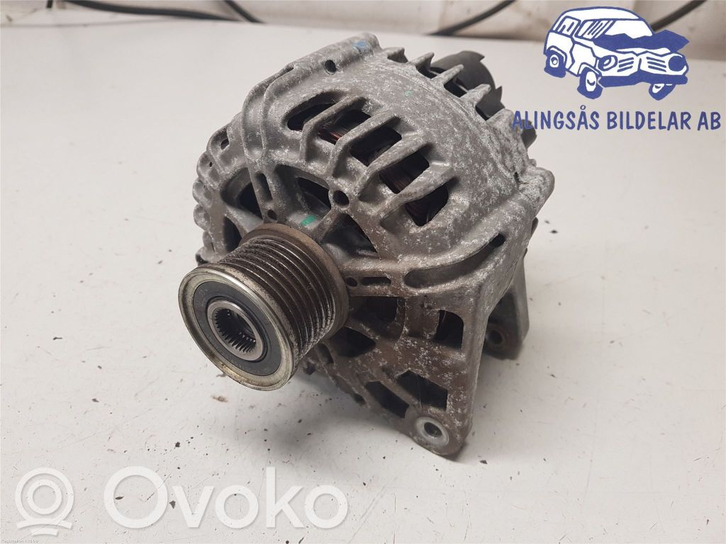 Renault Clio IV Alternator 