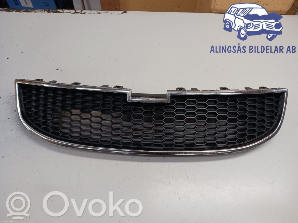 Chevrolet Orlando Etupuskurin alempi jäähdytinsäleikkö 