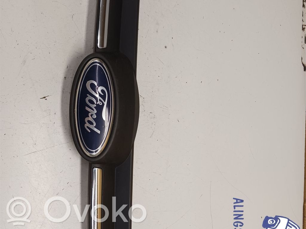 Ford Focus Rejilla inferior del parachoques delantero 