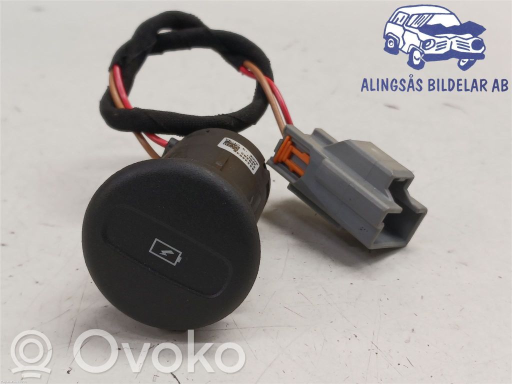 Gniazdo / Złącze USB   32371570,32245950,32245950