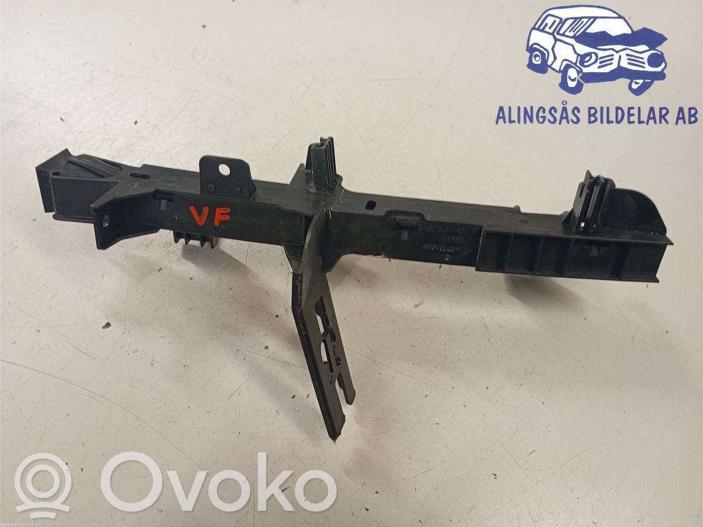 Ford Focus Etuoven tuulilasin kisko 