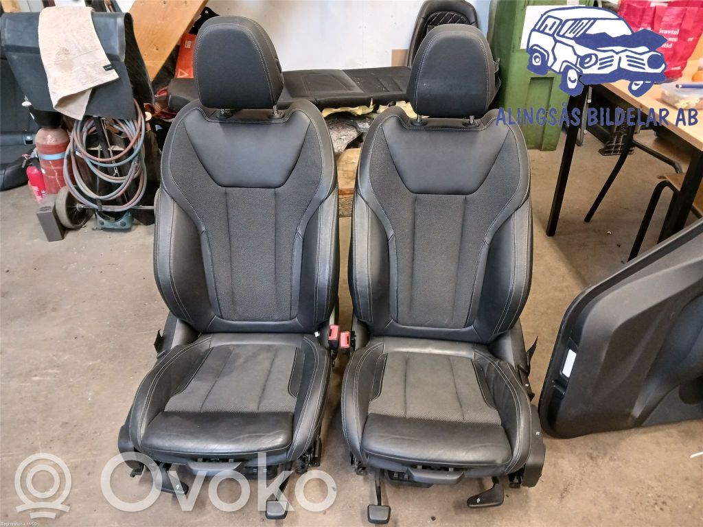 Seat set