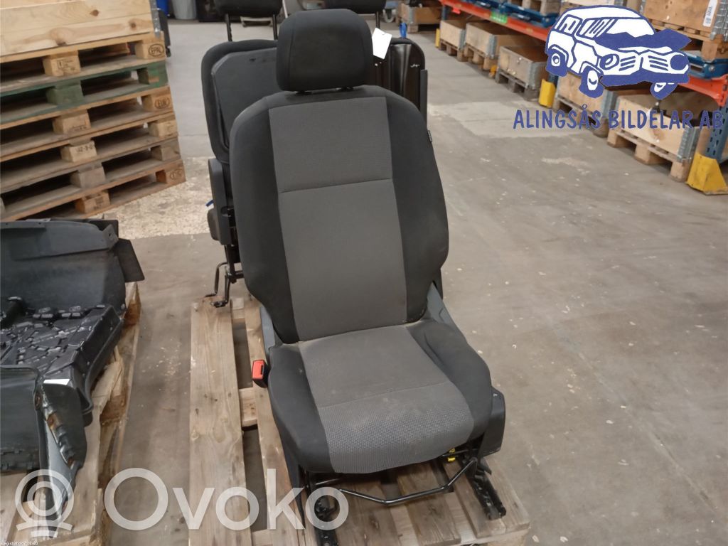 Peugeot Partner III Front driver seat 
