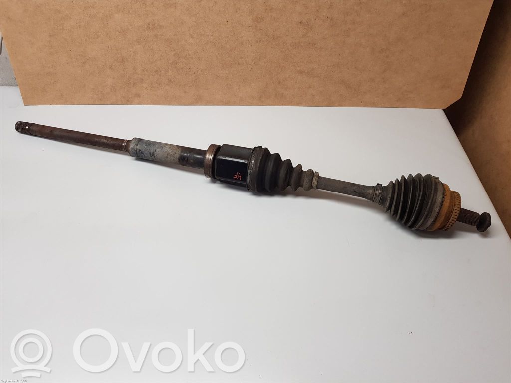 Półoś przednia   8252053,P8689218,P8689218