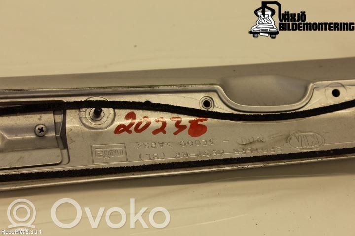 Tailgate/trunk spoiler   872003E000