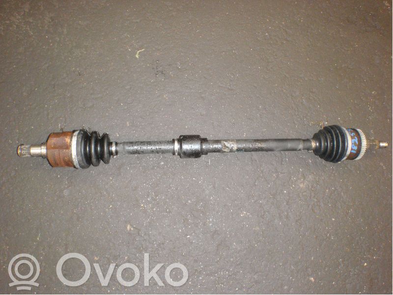 KIA Carens I Eje de transmisión delantero 