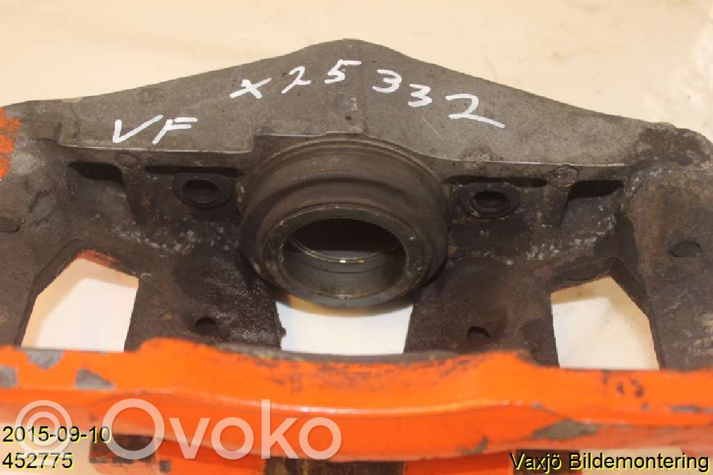 Ford Focus Передний суппорт 