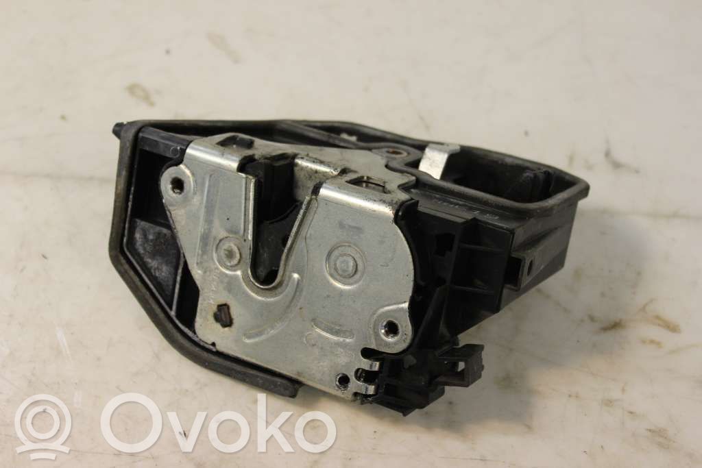 BMW X3 E83 Front door lock 