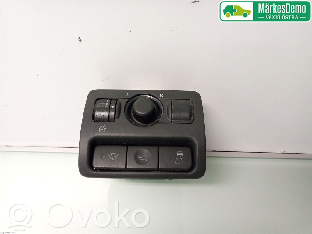 Subaru Outback Light switch 