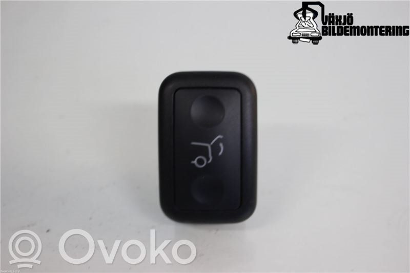 Mercedes-Benz C W204 Buton deschidere portbagaj 