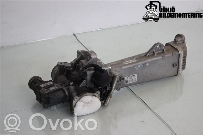 Volvo XC70 Refrigerador de la válvula EGR 