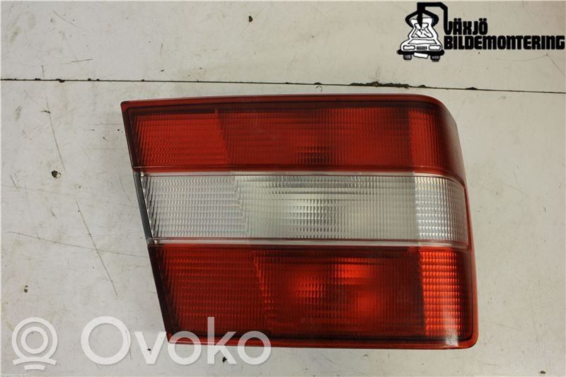 Volvo 940 Galinis žibintas dangtyje 