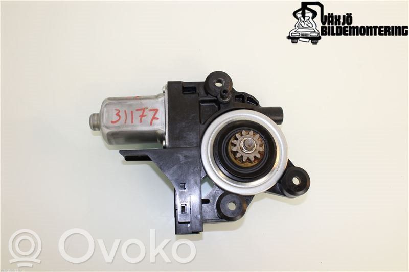 Volvo V70 Silniczek podnoszenia szyby drzwi tylnych 