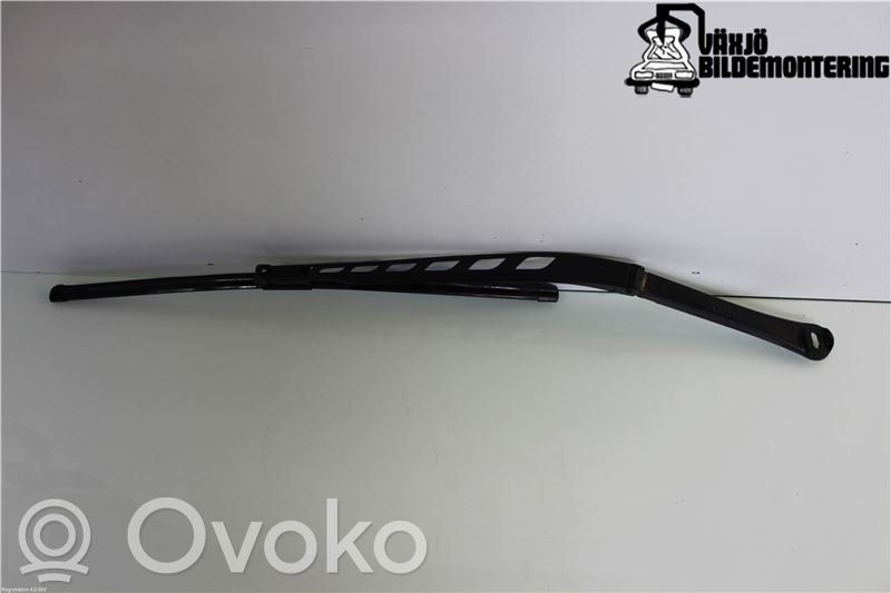 BMW 5 E60 E61 Wischerarm vorne 
