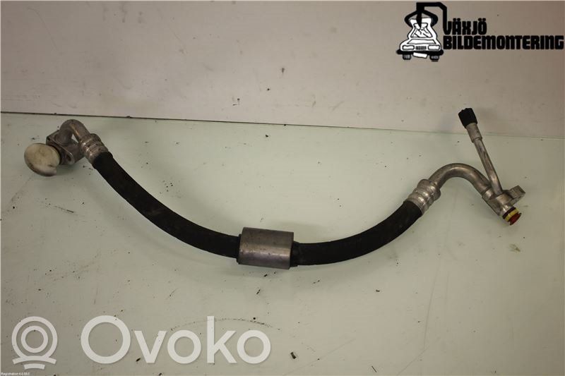 BMW 3 E92 E93 Ilmastointilaitteen putki (A/C) 