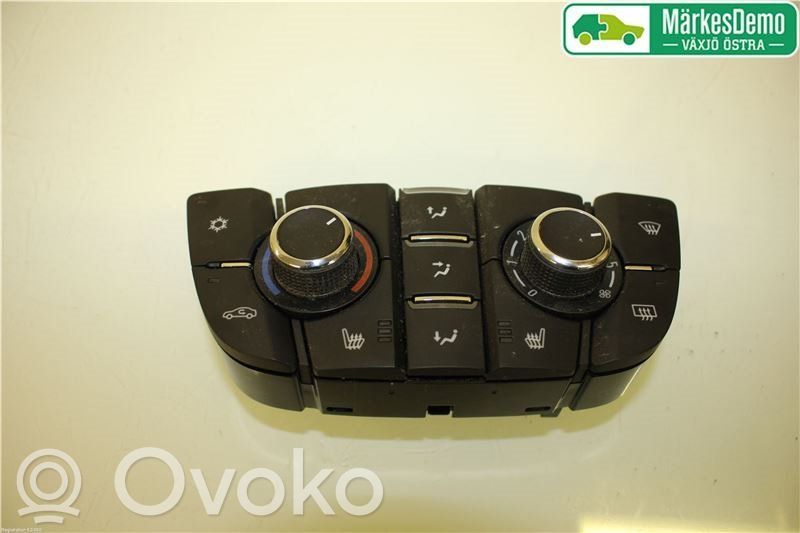 Opel Astra J Climate control unit 