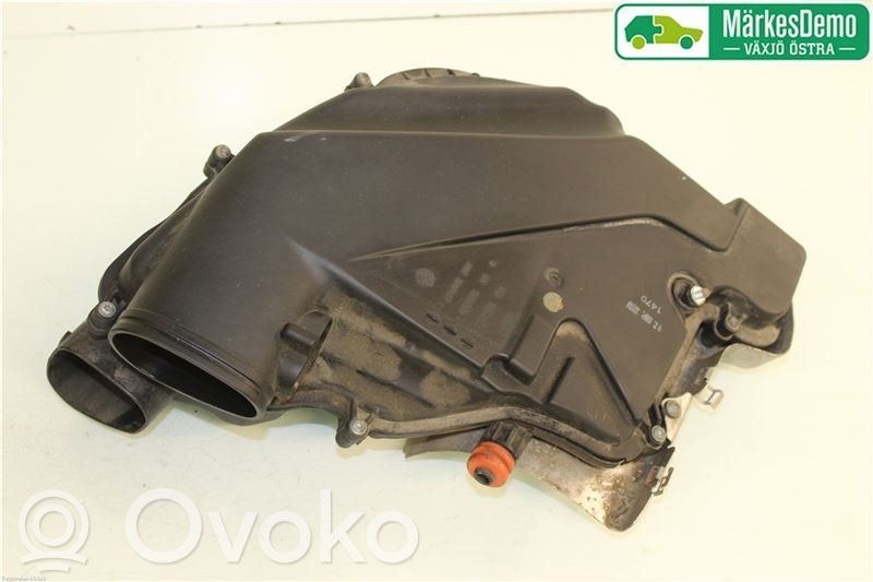 BMW X6 E71 Air filter box 