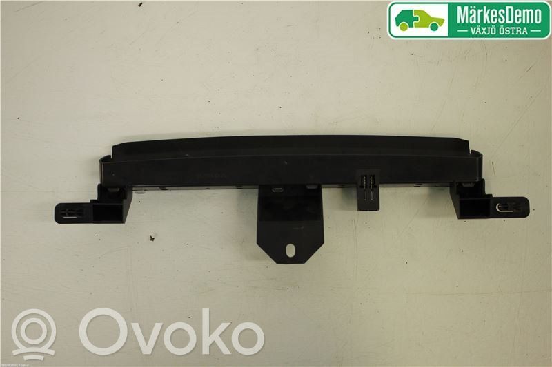 Volvo V70 Third/center stoplight 